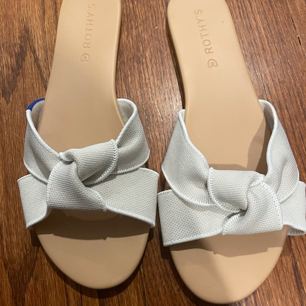 Rothy’s Sand Dollar Knot Sandals